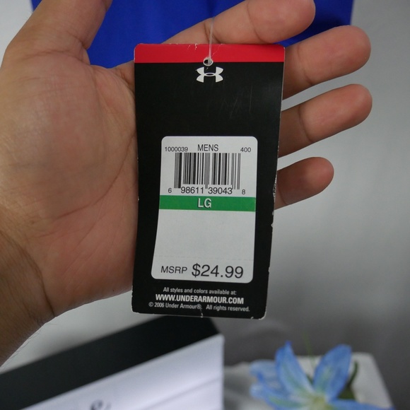 Underarmour Heat Gear Performance UPF 30+ - Picture 4 of 5